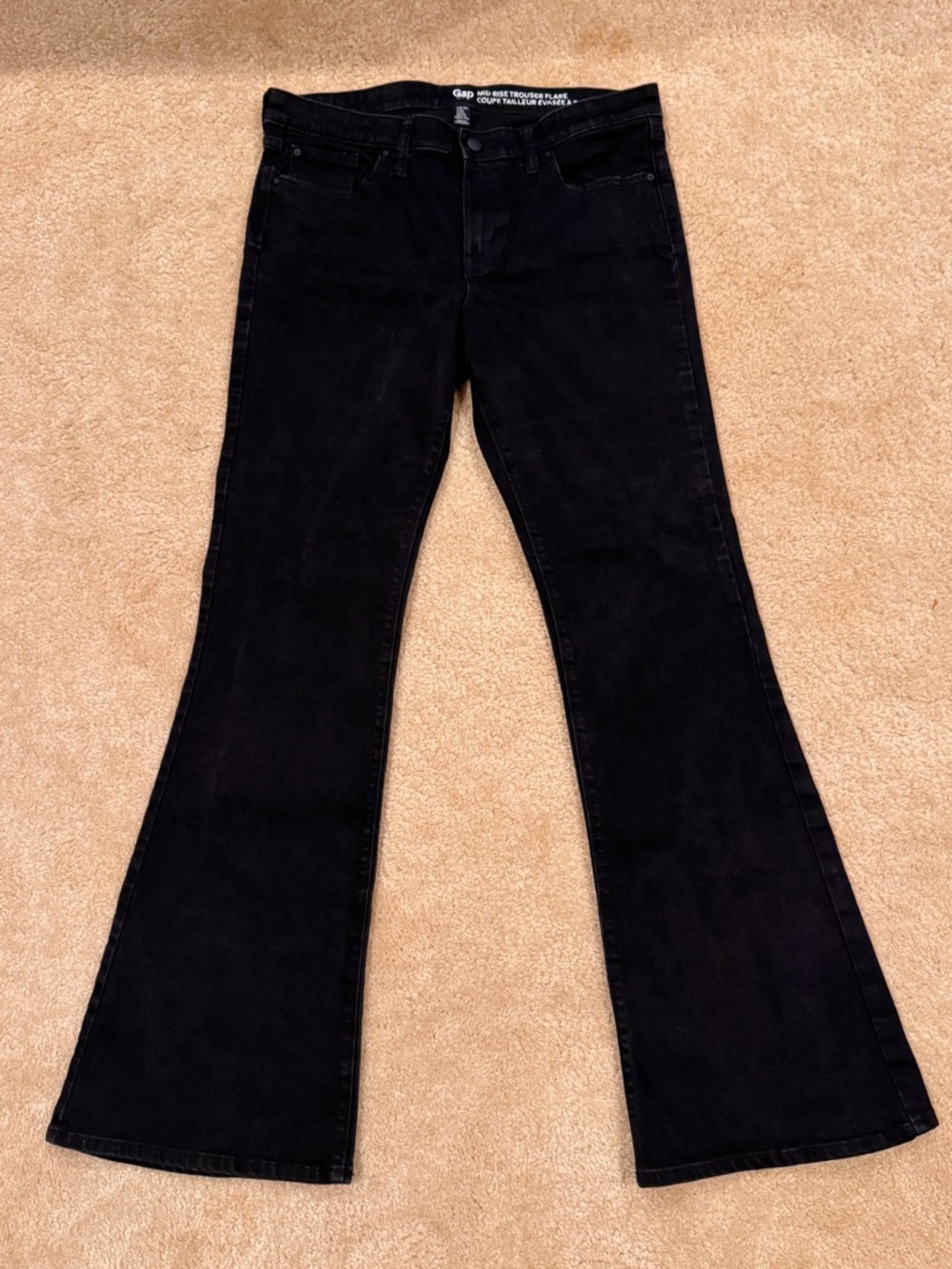 GAP Mid Rise Trouser Flare Jeans in Black
